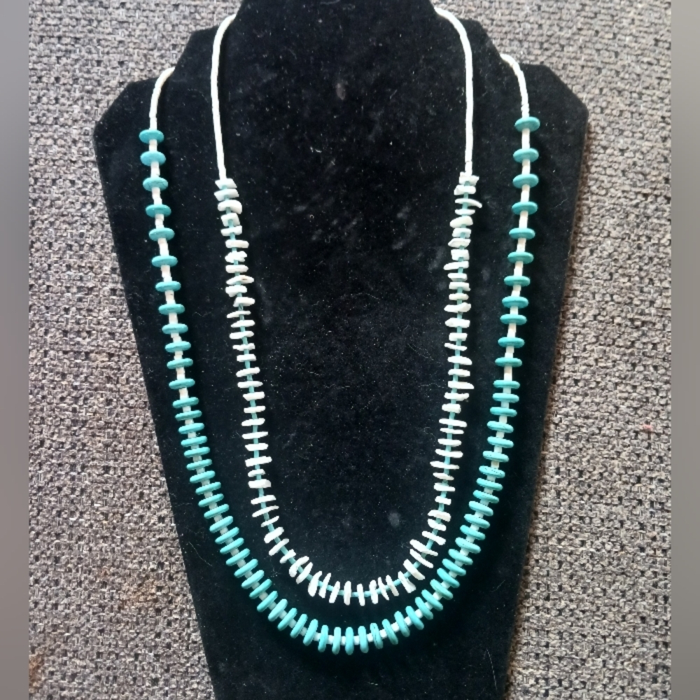 White shell and turqouise necklace